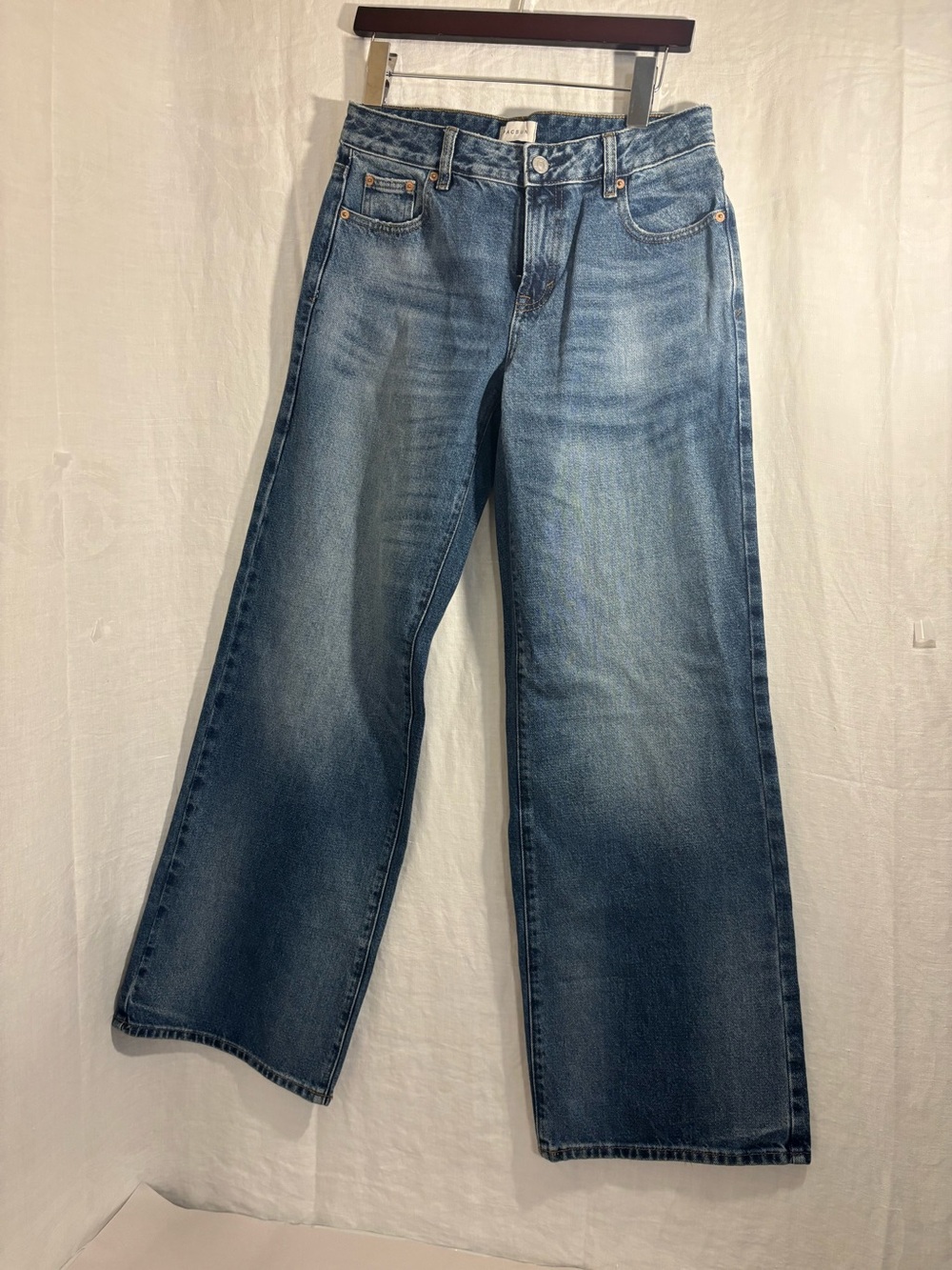 Pacsun women’s Jeans Casey low
Rise Baggy Sz 26
New without tags
